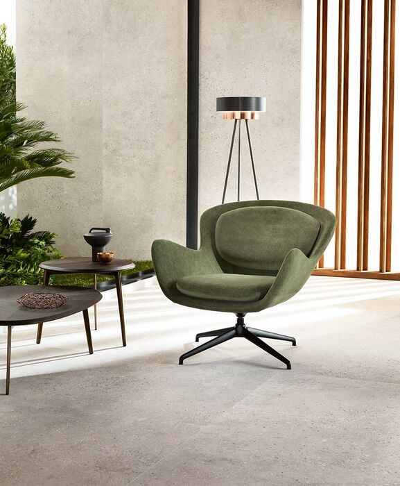 poltrona di design con base girevole