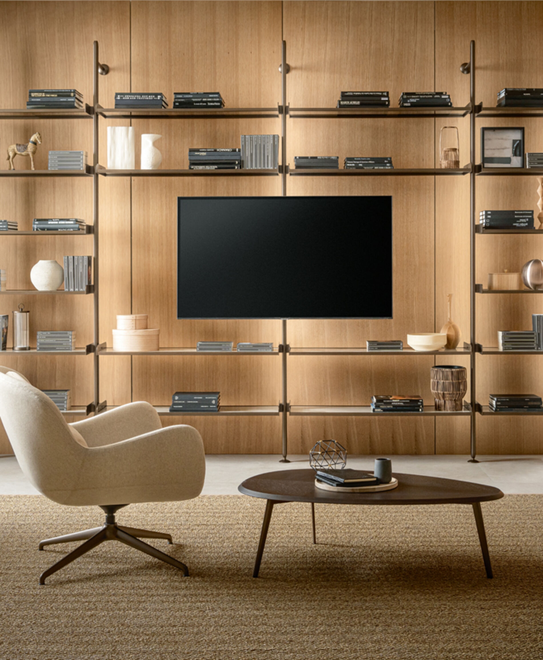 Libreria componibile a parete con braccio porta TV - Techwall, Riflessi