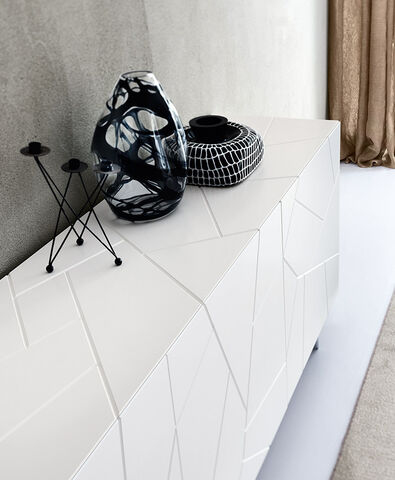 elegante madia bianca