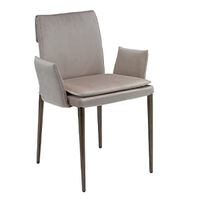 sedia bassa con braccioli