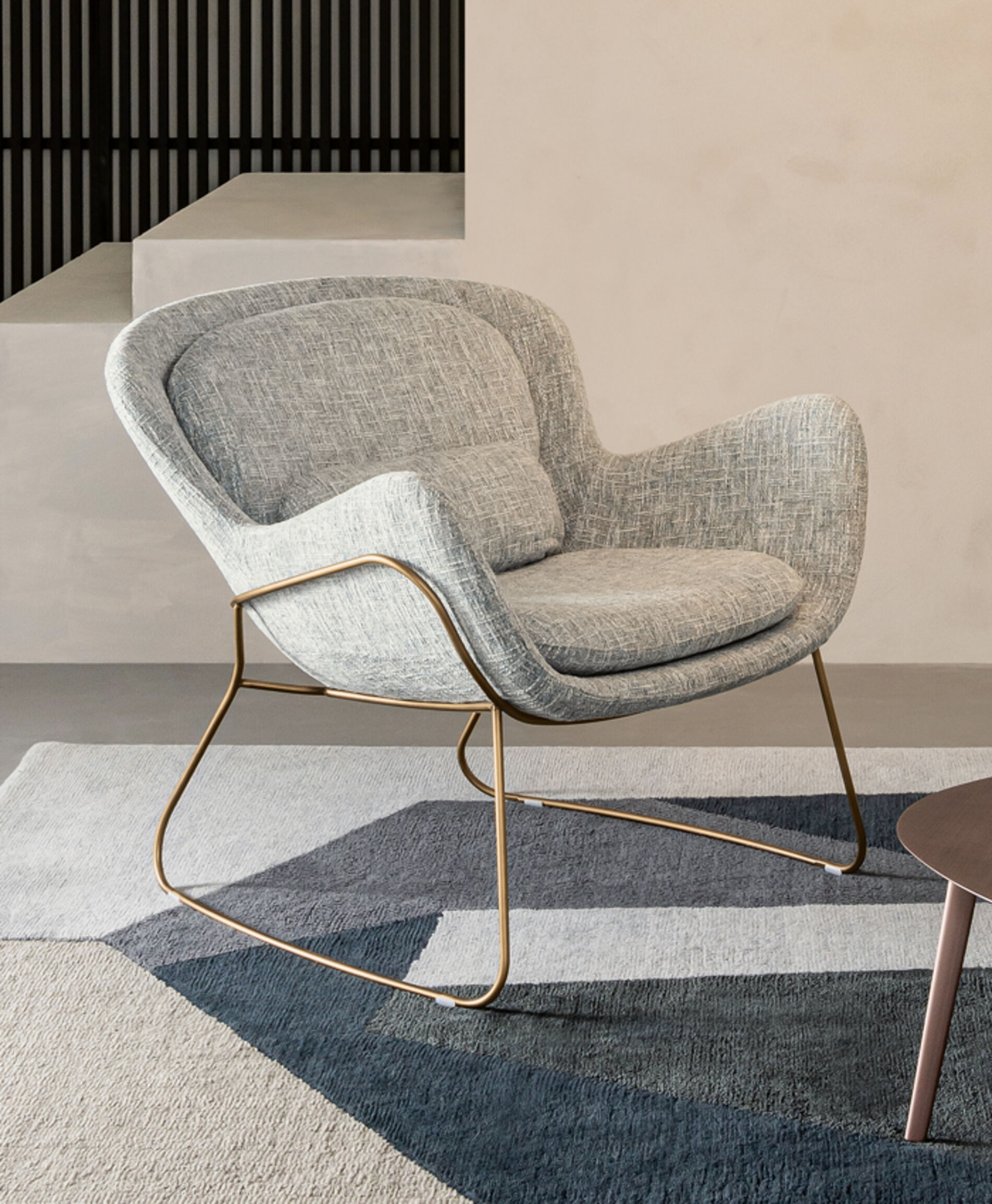 poltrona elegante moderna