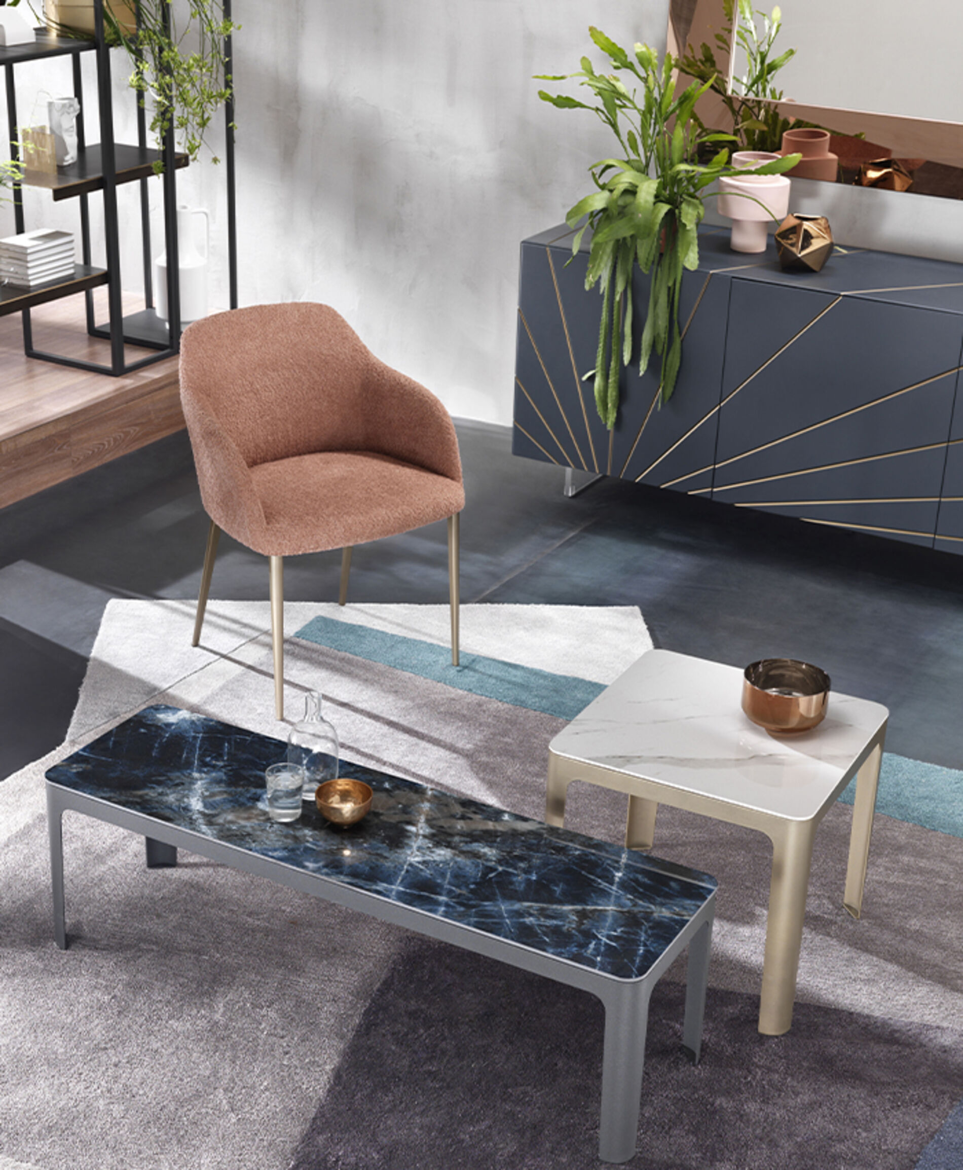 poltroncina da camera moderna