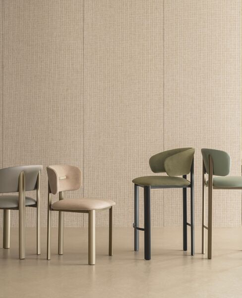 hero mobile velvet 02