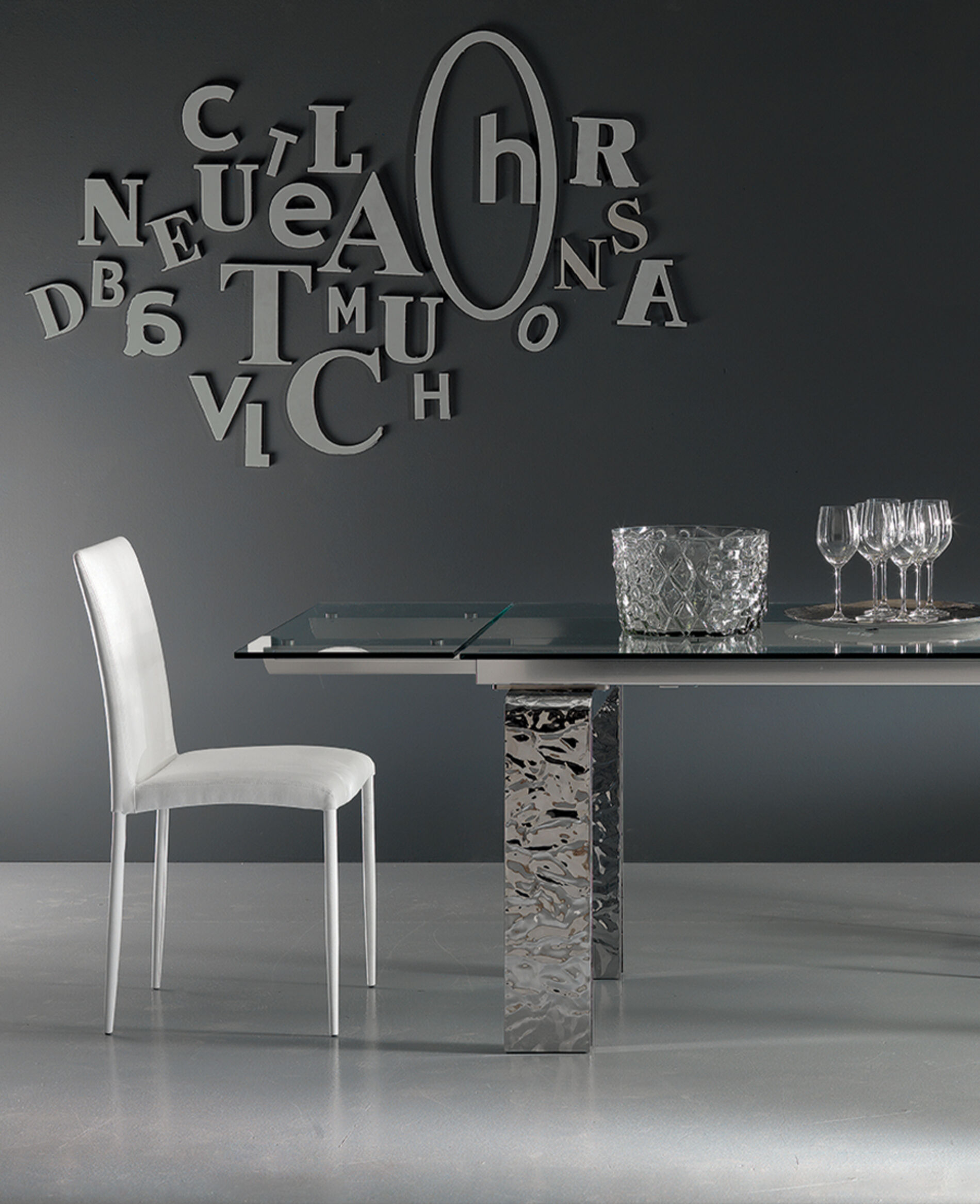 tavolo in cristallo acciaio