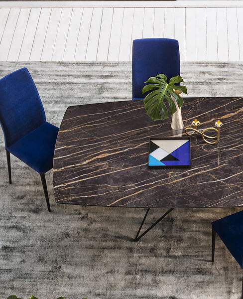 tavolo ceramica riflessi