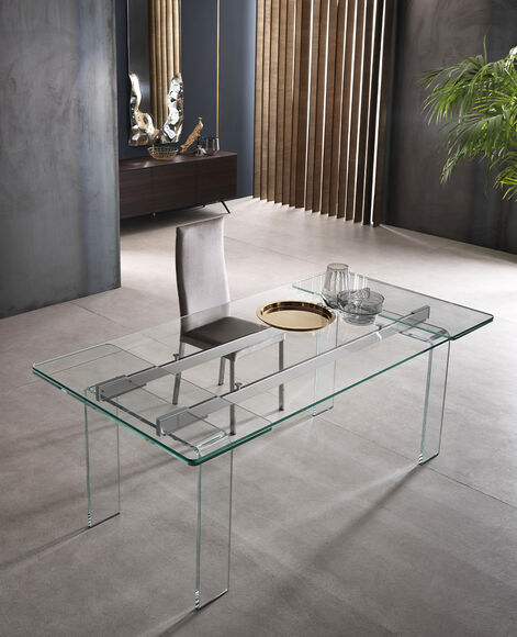 plano tavolo cristallo riflessi