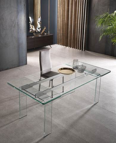 plano tavolo cristallo riflessi