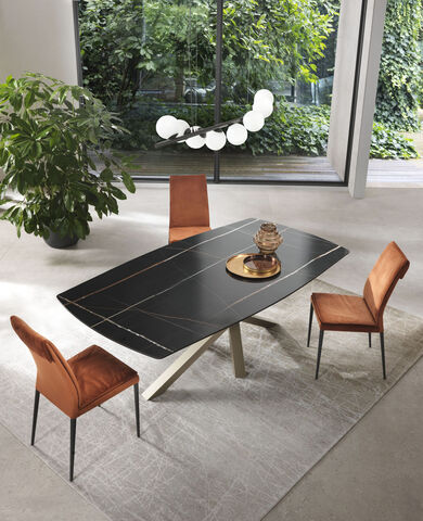 Shangai, tavolo di design in ceramica finitura Sahara Noir