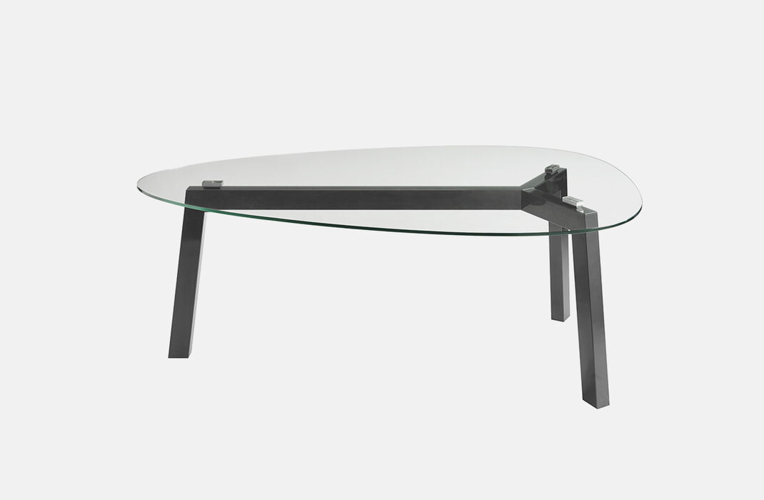 Tavolo in cristallo dal design moderno